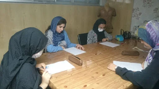 آموزشگاه خیاطی آذر هنر - آموزشگاه خیاطی در تبریز