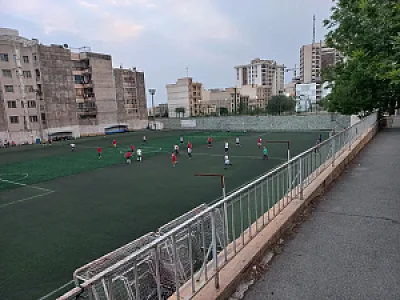 زمین فوتبال مبارک آباد