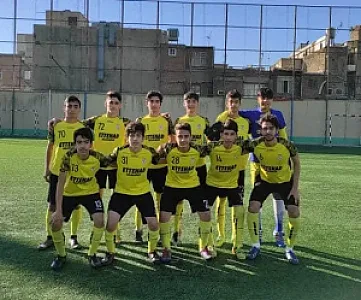 زمین چمن مطهری