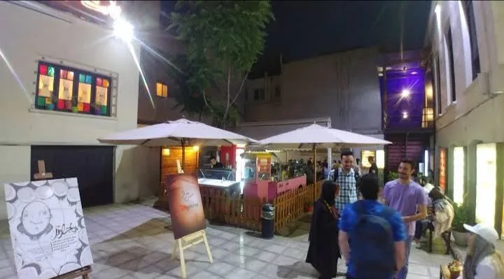 عمارت نمایشی نوفل لوشاتو