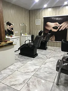 سالن زیبایی هنگامه