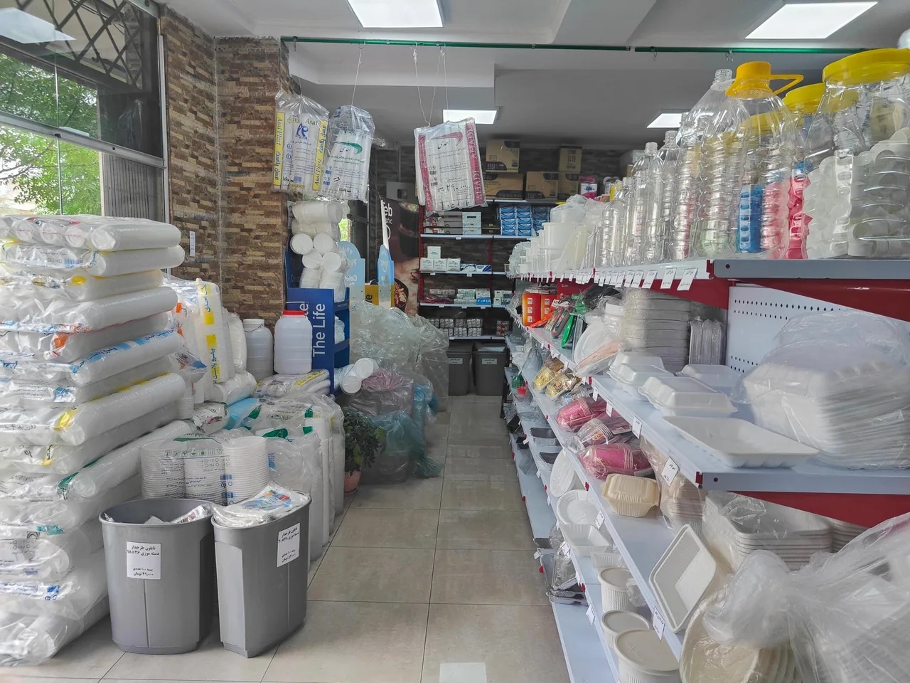 فروشگاه ظروف یکبار مصرف پیک نیک - تصویر 2
