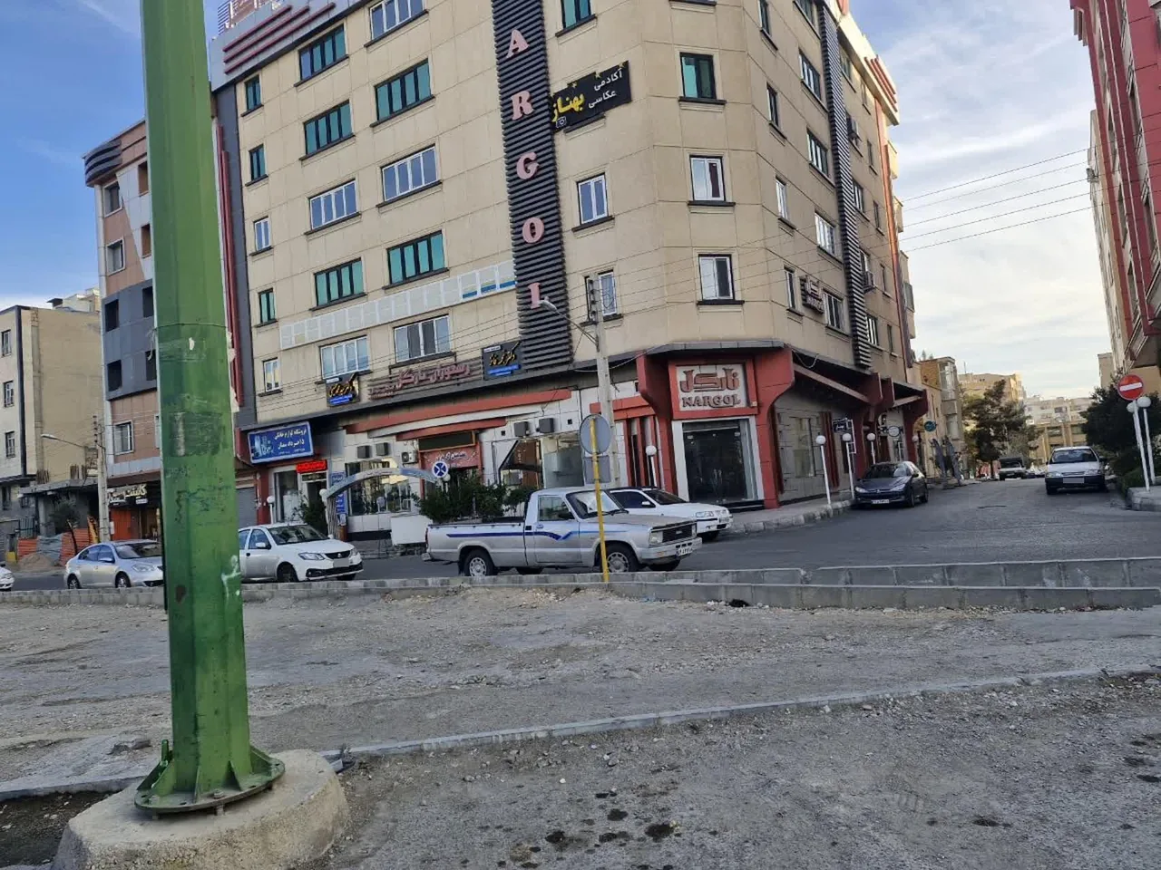دکتر نجمه فائز جراح و متخصص زنان زایمان و نازایی - تصویر 2