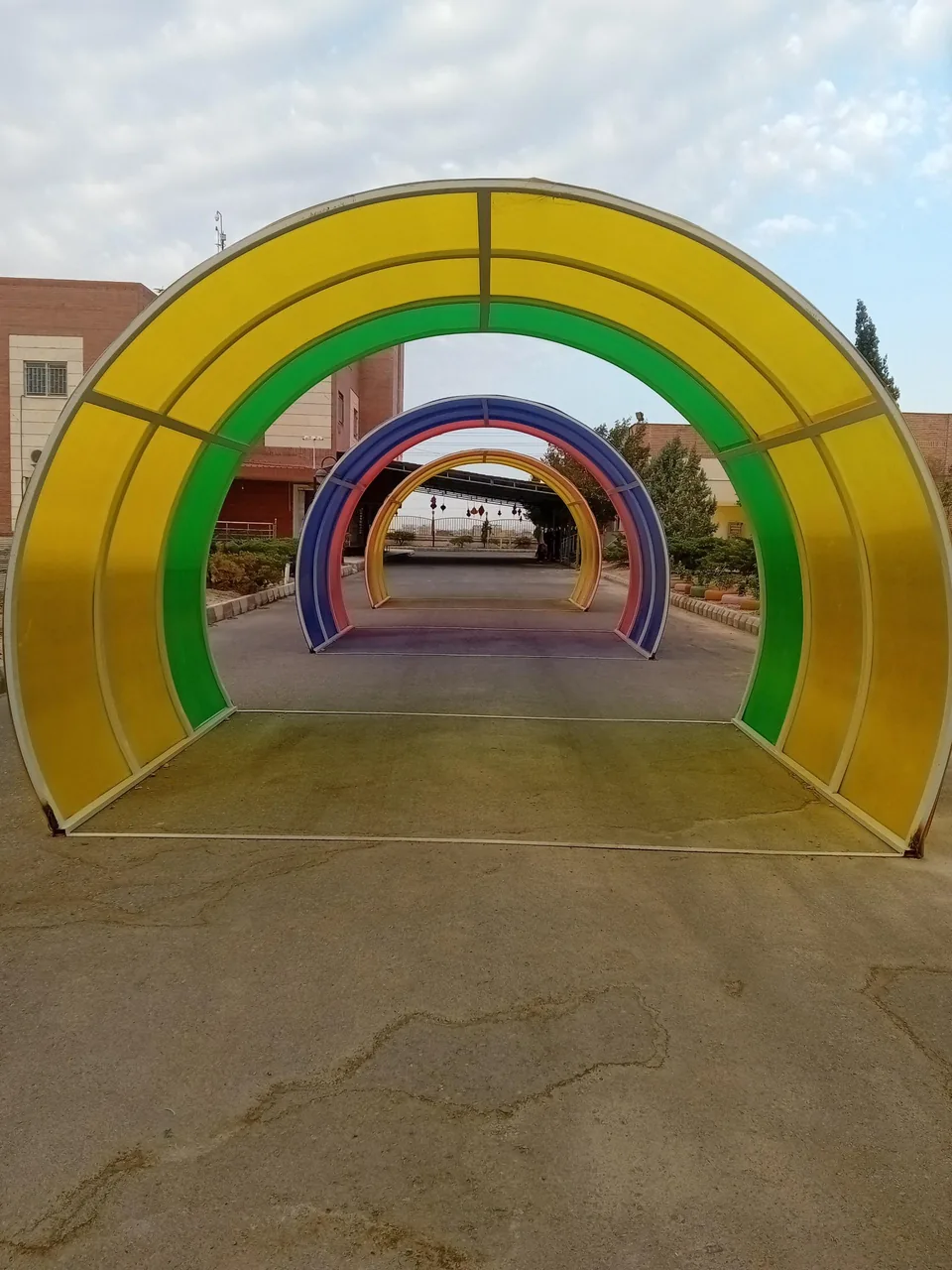 دبستان دخترانه فناوری جوانه ها - تصویر 3