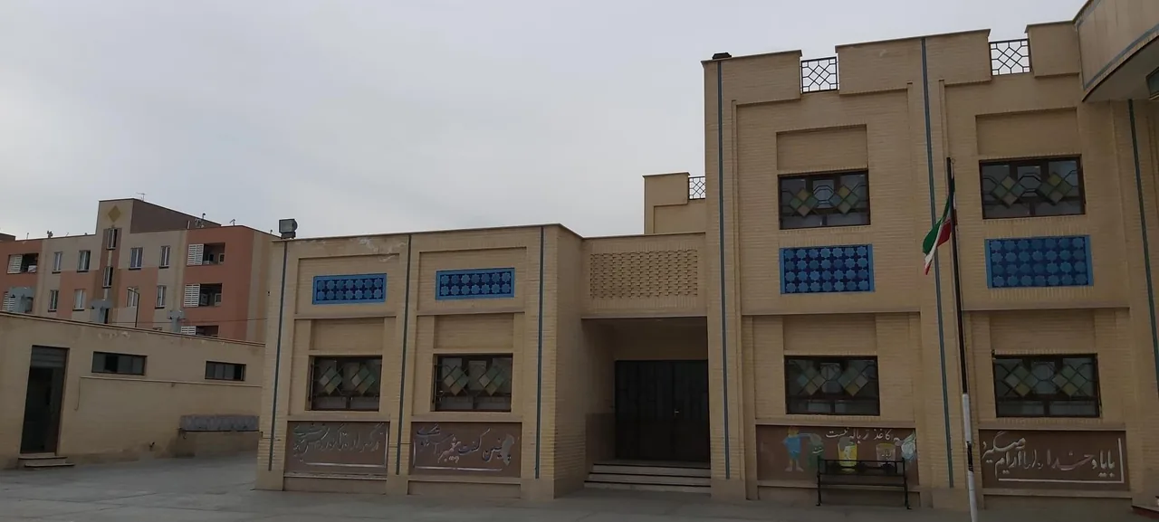دبستان دخترانه قربانعلی صفایی - تصویر 3