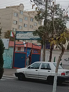 میرزا کوچک خان دبستان