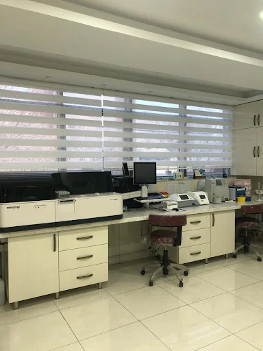 آزمایشگاه تشخیص طبی و ژنتیک پزشکی برتر