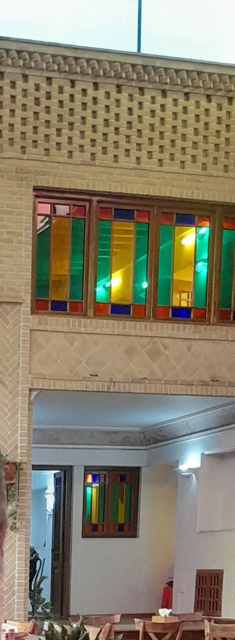 رستوران بین‌المللی عمارت بادگیر - تصویر 4