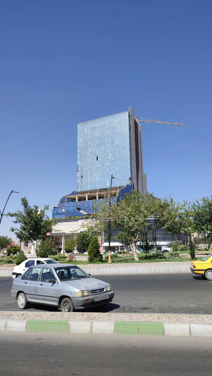 برج گردشگری ققنوس - تصویر 2