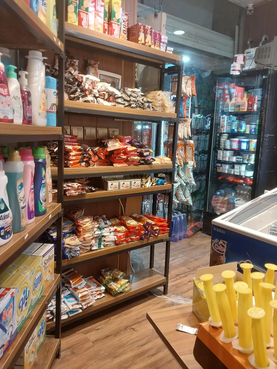 سوپرمارکت ترنم - تصویر 2