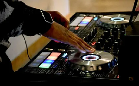 موزیک زنده Dj Davood