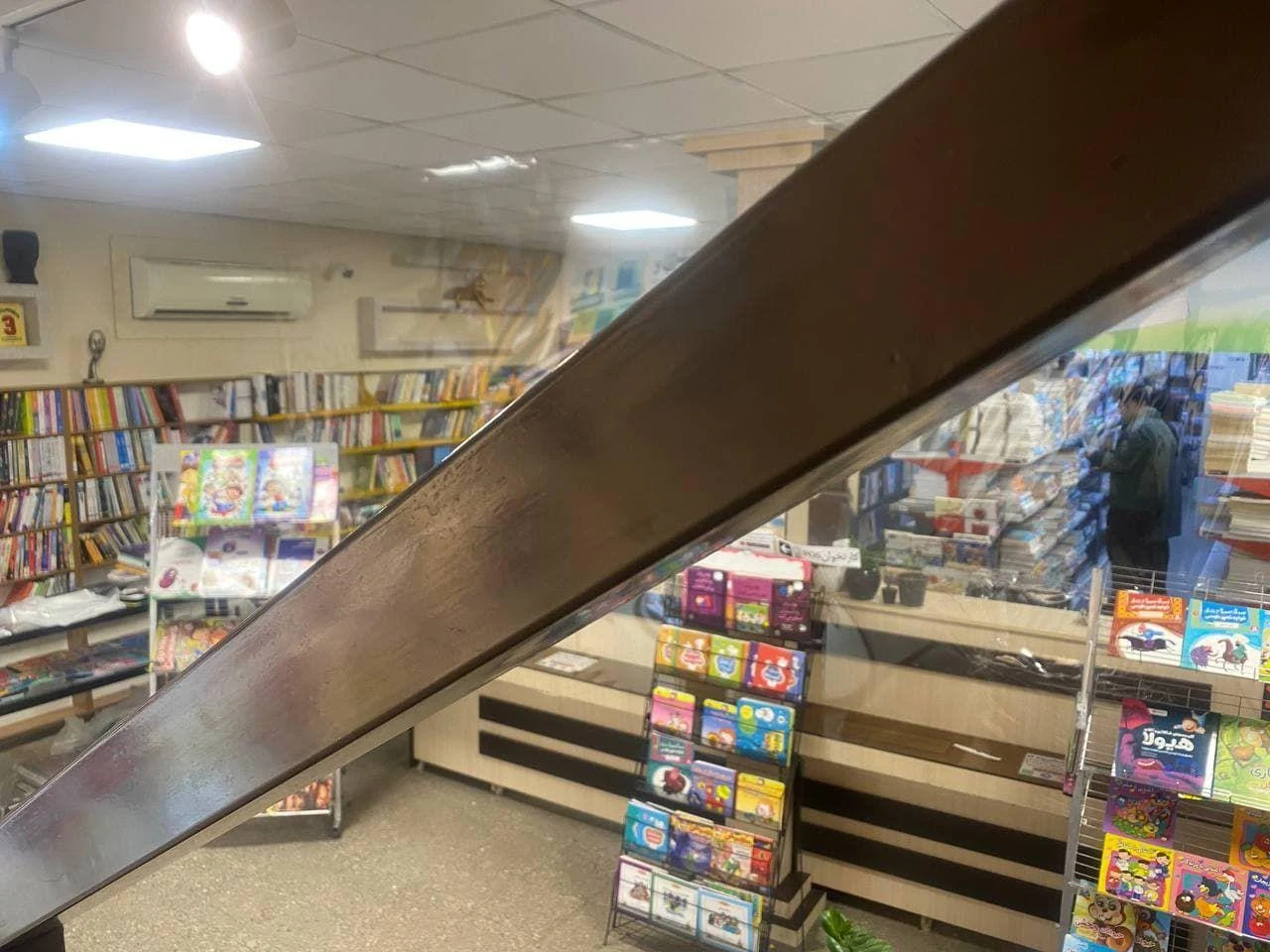 نمایشگاه و فروشگاه کتاب اشراق - تصویر 5