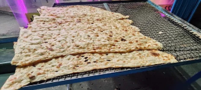نانوایی سنگکی سالار