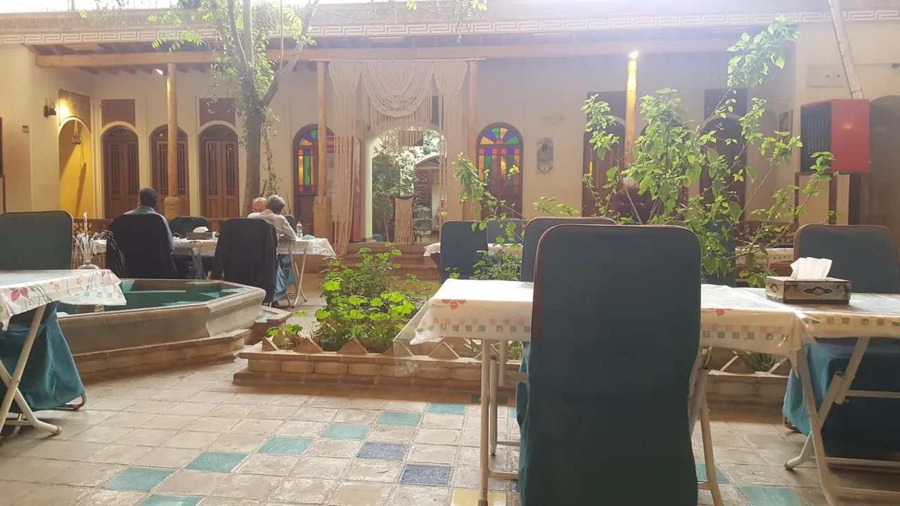 کافه رستوران عمارت بادگیر - تصویر 3