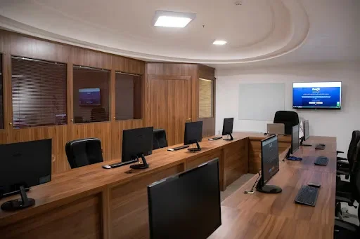 موسسه حسابداری آپاداس - آموزشگاه فنی و حرفه‌ای در تبریز