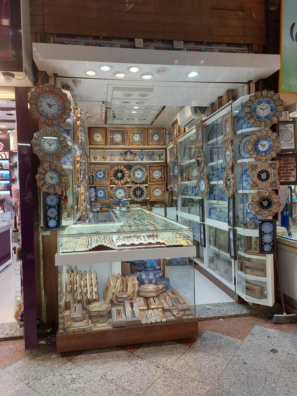 گالری محسنیان - تصویر 2