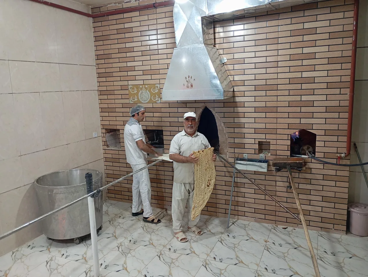 نانوایی سنگک درباری - تصویر 2