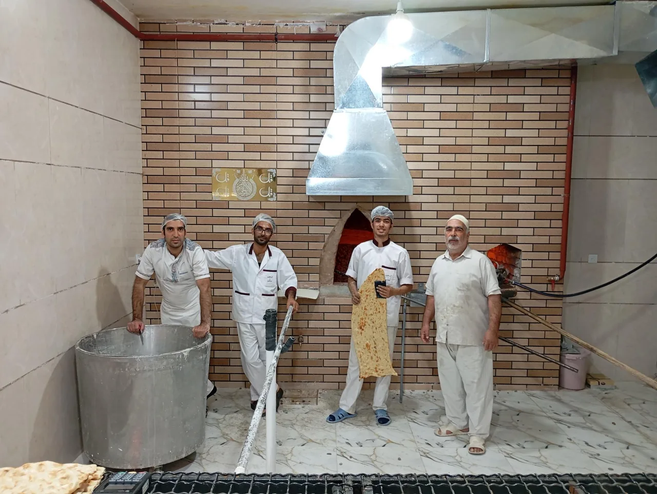 نانوایی سنگک درباری - تصویر 4
