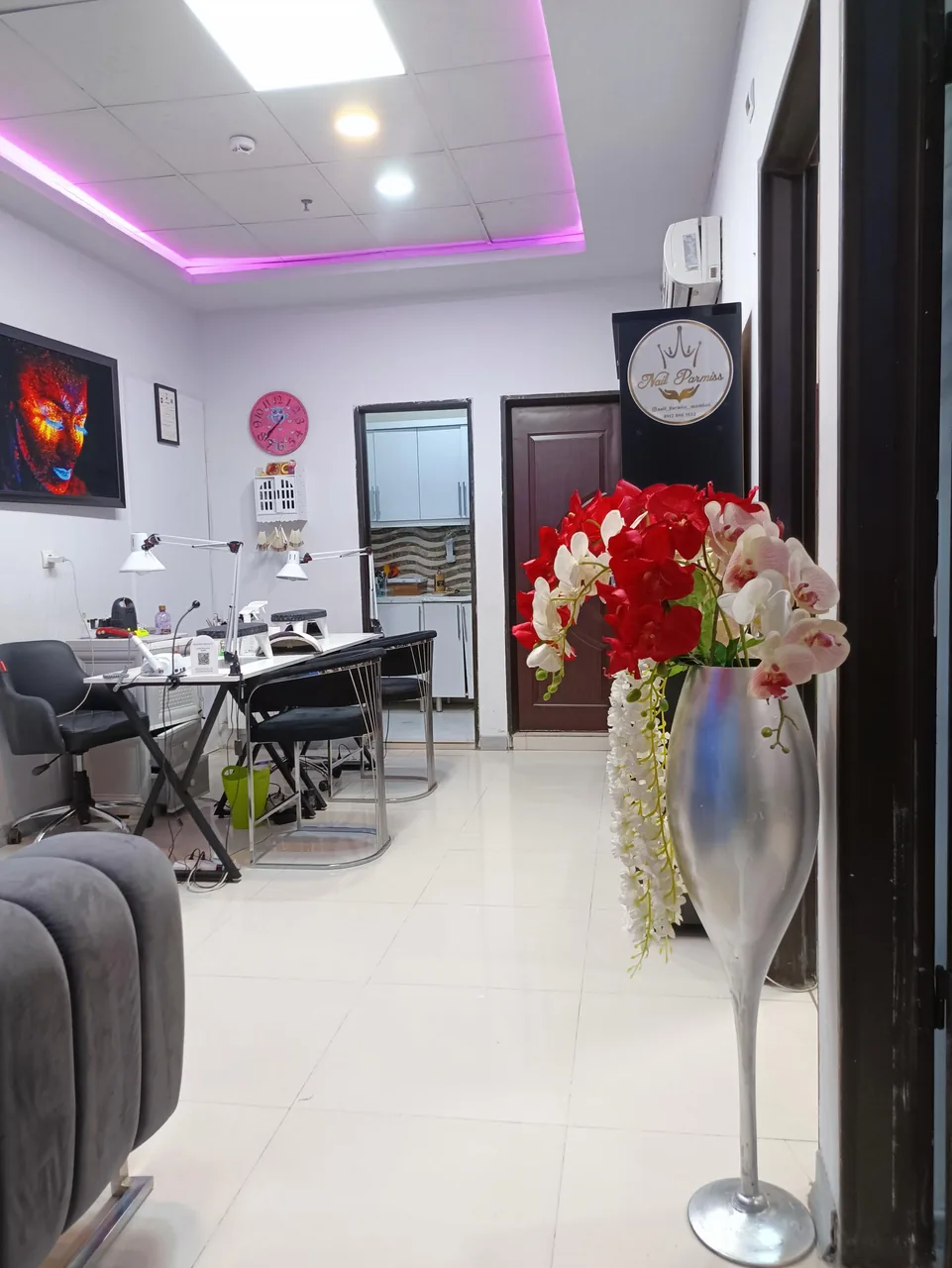کلینیک ناخن و آموزشگاه کاشت ناخن پارمیس - تصویر 3