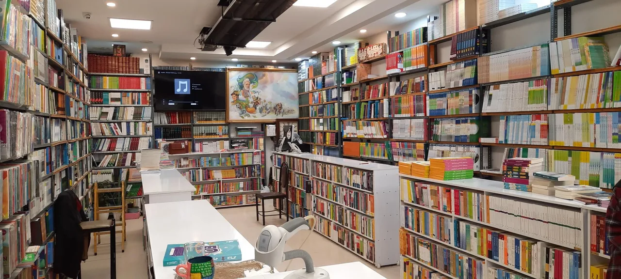 کتابفروشی شهر آفتاب - تصویر 4