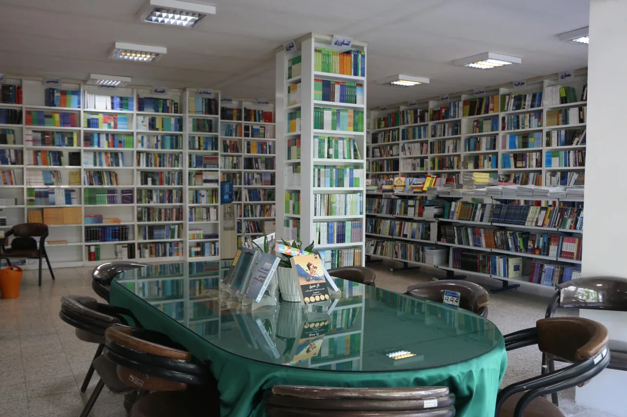 کتابفروشی شماره ۲ جهاد دانشگاهی - تصویر 3