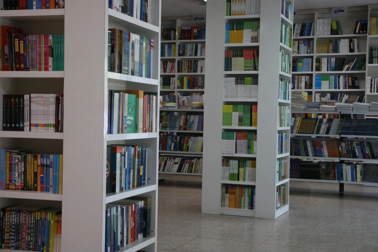 کتابفروشی شماره ۲ جهاد دانشگاهی - تصویر 5