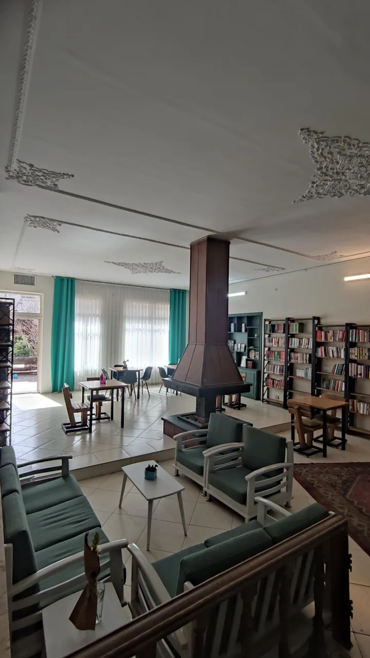 کافه کتاب خانه تجربه - تصویر 4