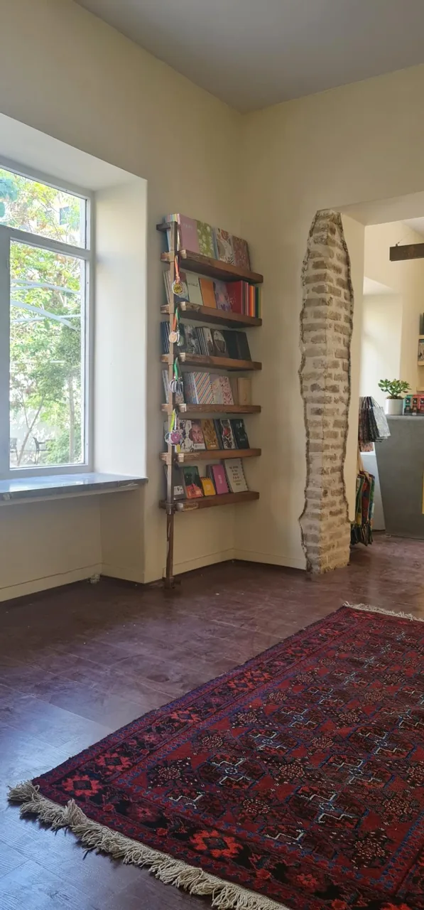 کافه‌ کتاب آفتاب - تصویر 3