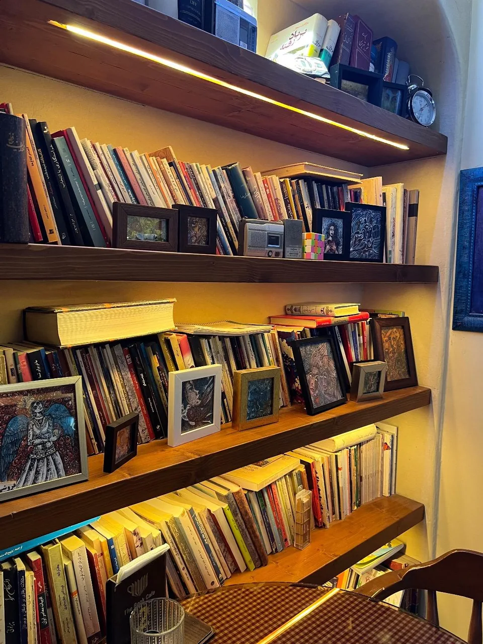 کافه کتاب - تصویر 3