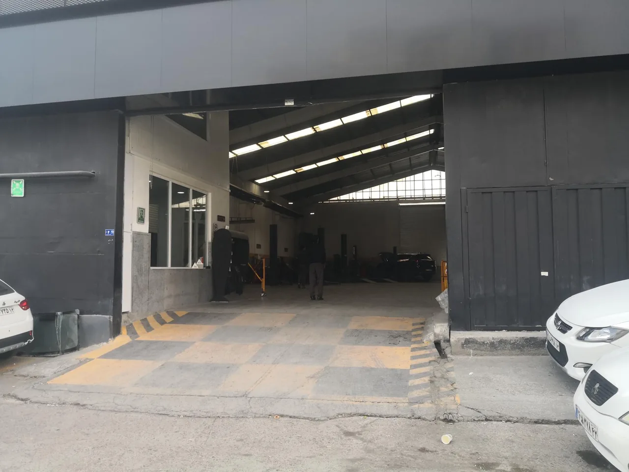 نمایندگی گروه بهمن جواد عاکف ۱۹۴۸ - تصویر 2