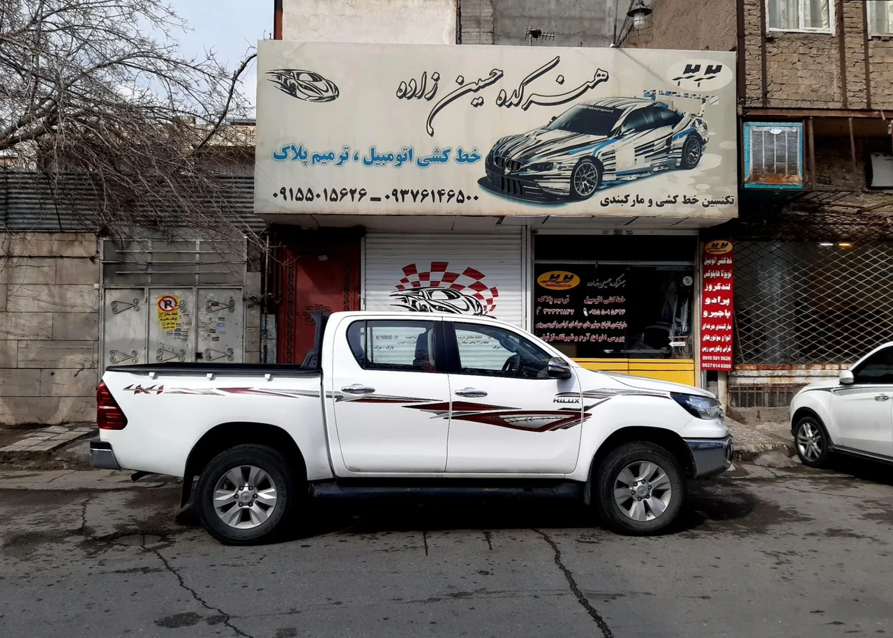 خط کشی اتومبیل استیکر شبرنگ هنرکده حسین زاده - تصویر 2