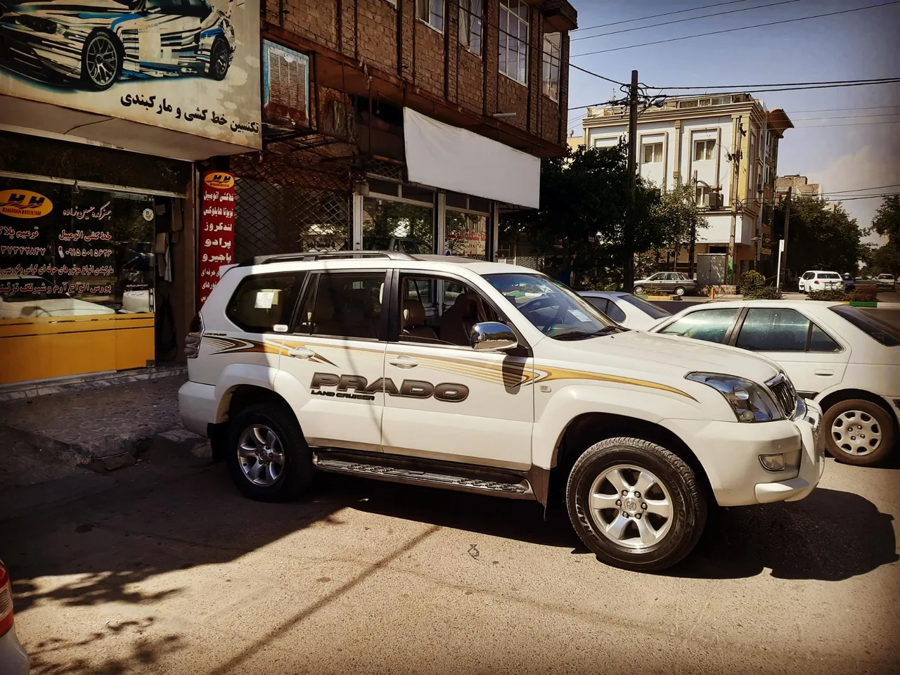 خط کشی اتومبیل استیکر شبرنگ هنرکده حسین زاده - تصویر 4
