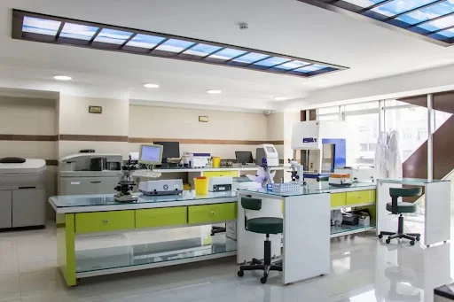 آزمایشگاه طبی آذرآبادگان تبریز