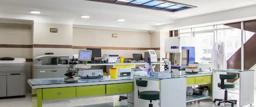آزمایشگاه طبی آذرآبادگان تبریز
