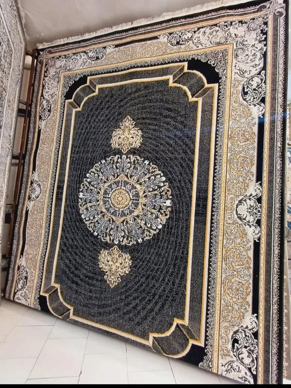 فرش حاجی حسینی - تصویر 5