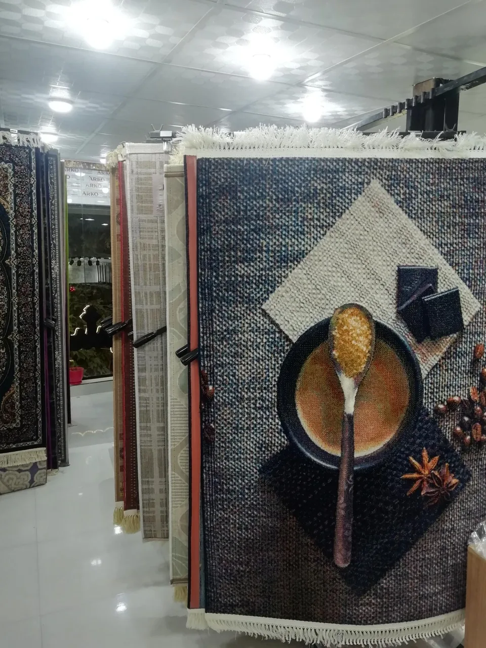 عمارت فرش پرهیزی - تصویر 4