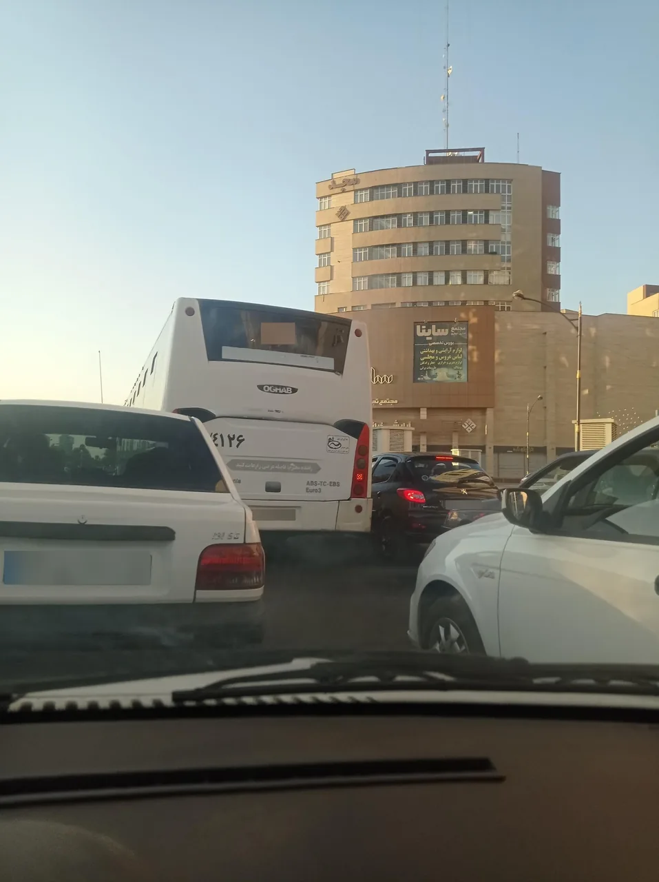 مجتمع تجاری اداری ساینا - تصویر 3