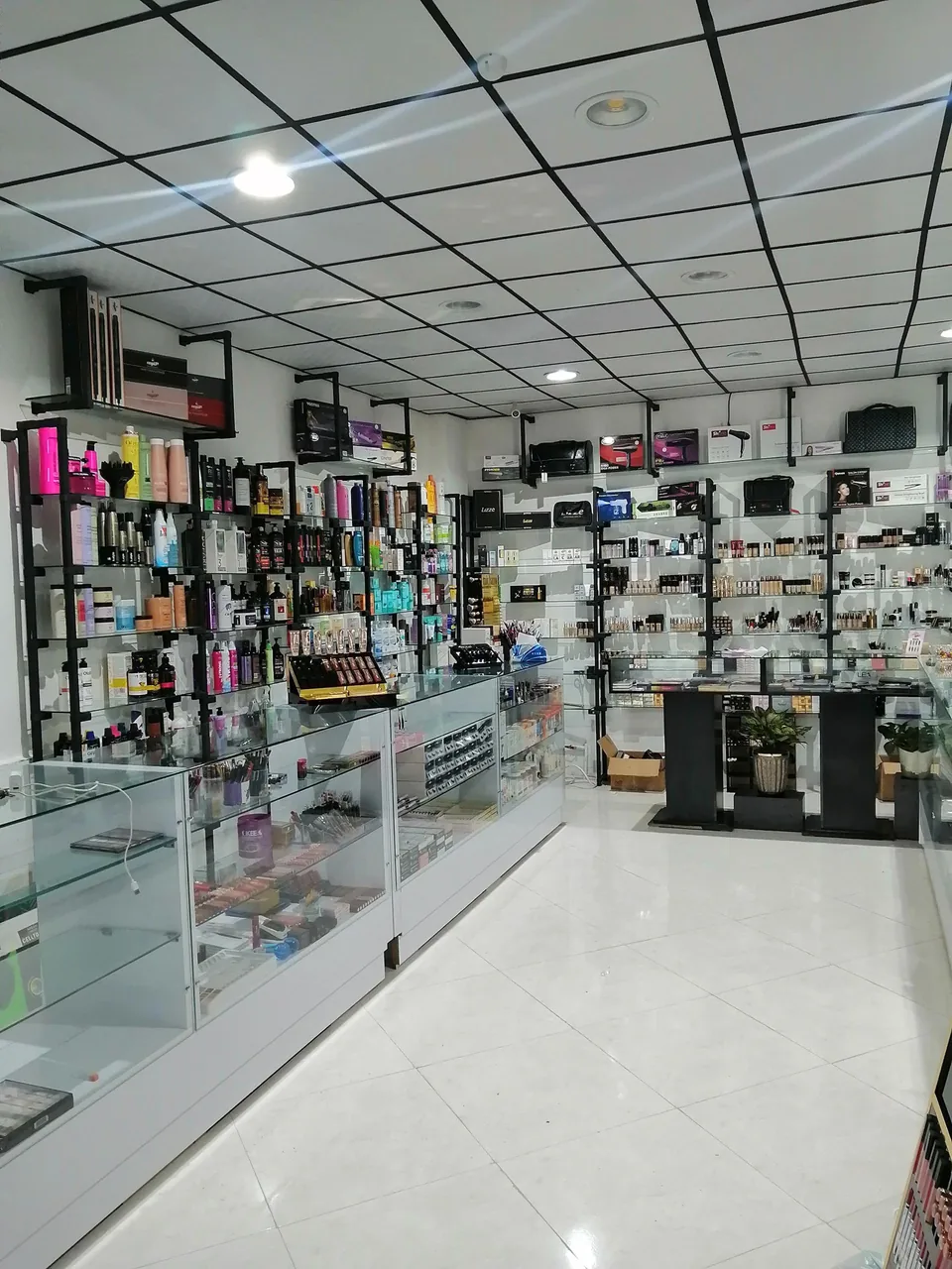 فروشگاه آرایشی چهره آرا - تصویر 3