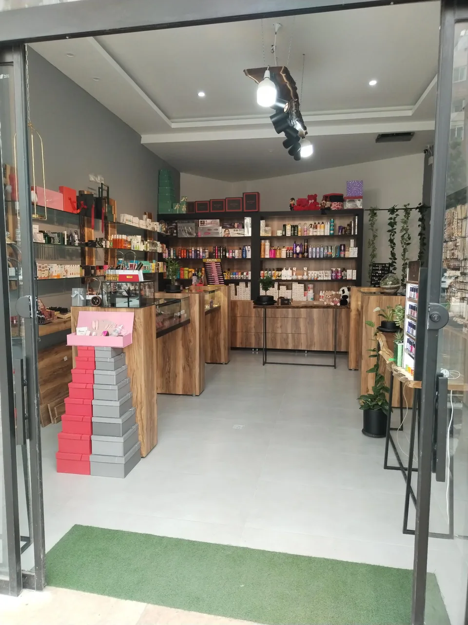 گالری آرایشی وانیا