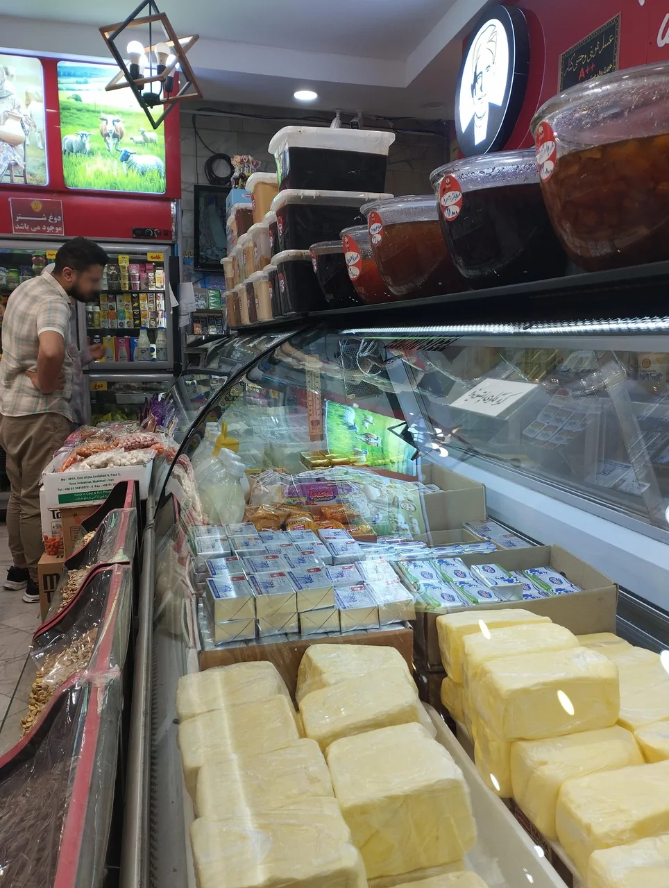 لبنیات دلیران عنصری شعبه خیام - تصویر 3