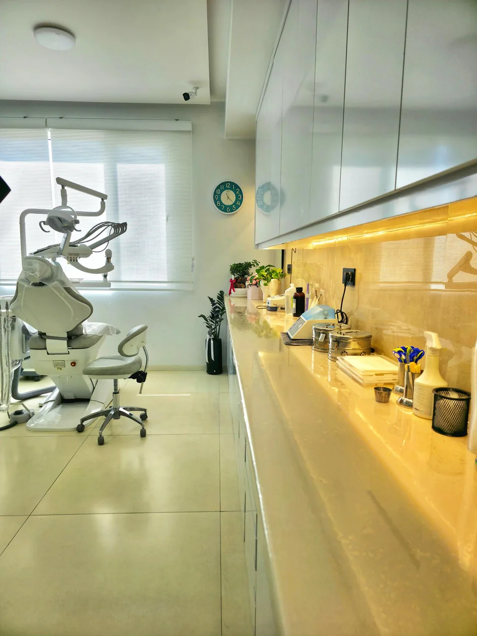 مطب دندانپزشکی دکتر زکیه محمدیان - تصویر 3