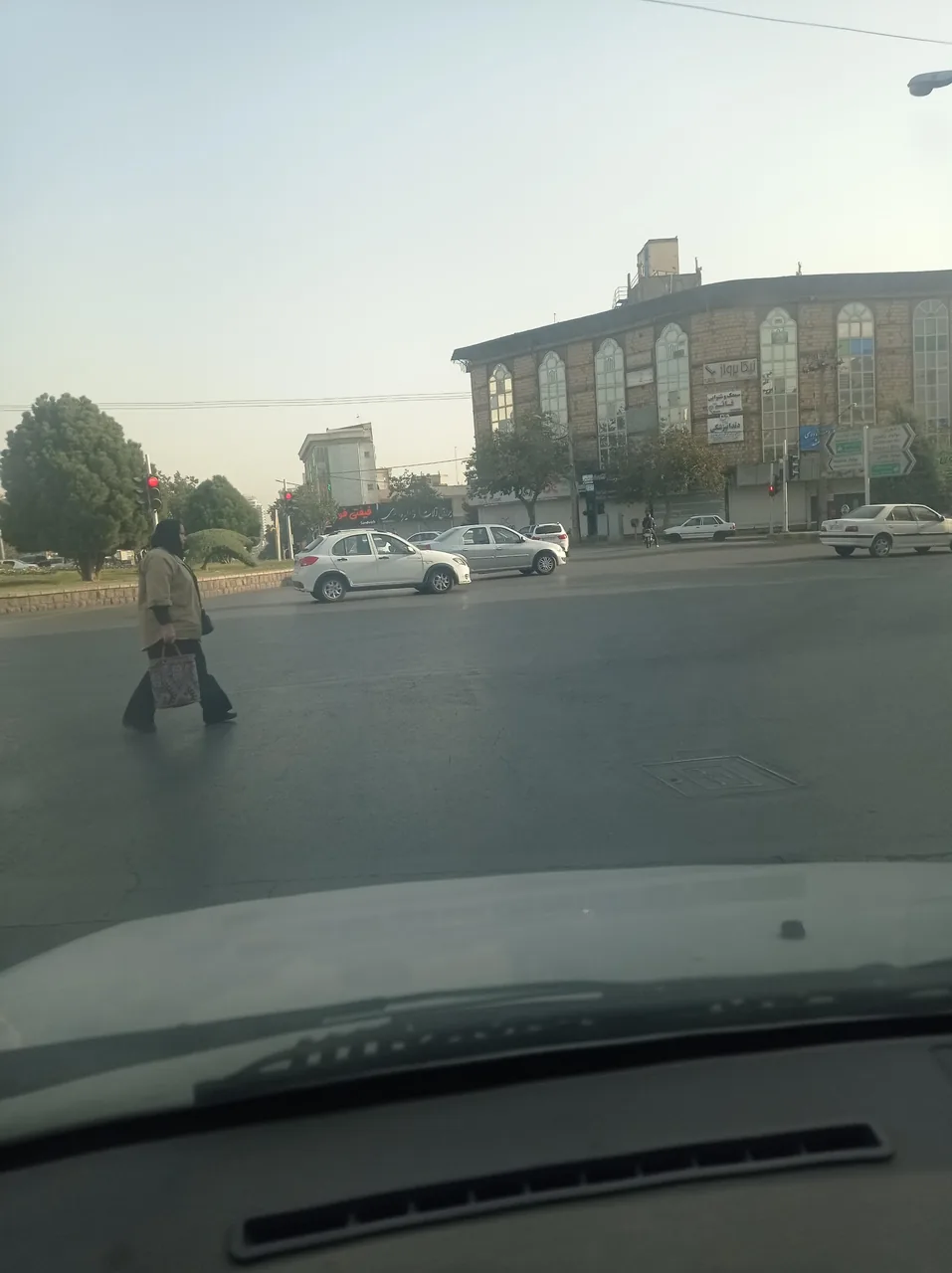 مطب دندانپزشکی دکتر مناری