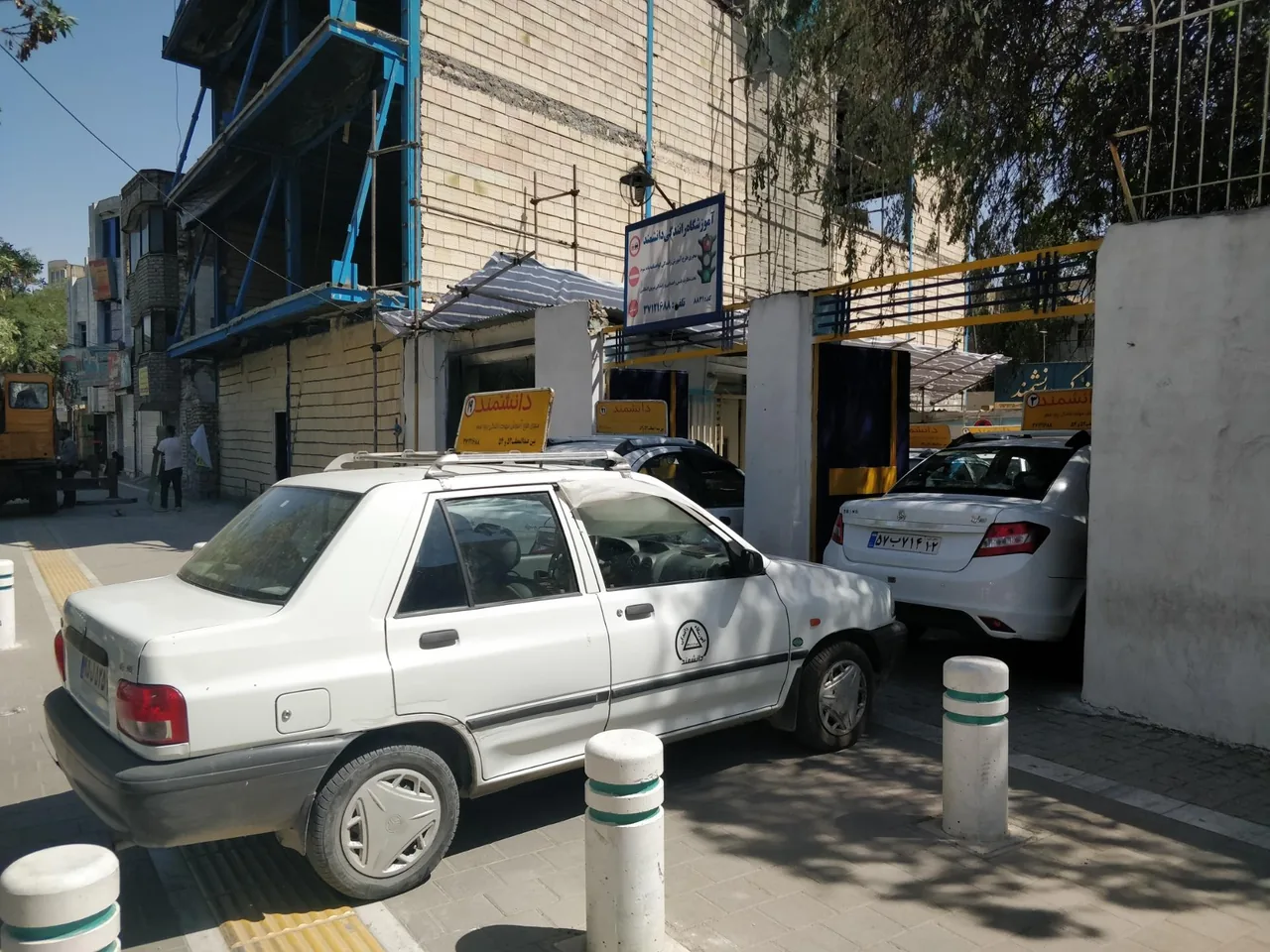 آموزشگاه رانندگی دانشمند - تصویر 2