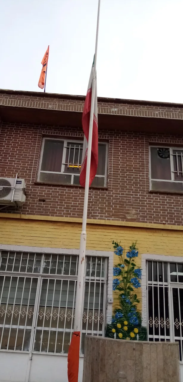 دبیرستان نمونه دولتی شهید مرتضی مطهری - تصویر 3