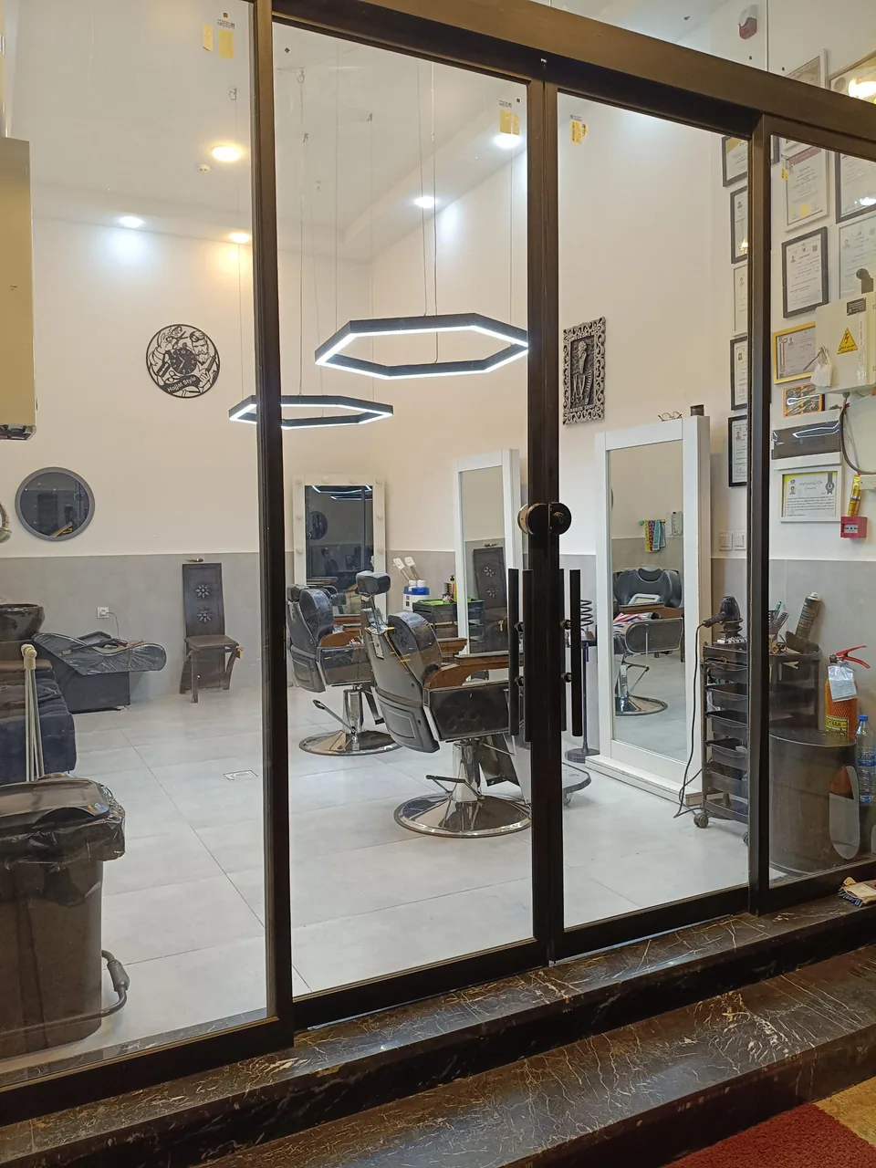 آرایشگاه مردانه کوروش vip - تصویر 2