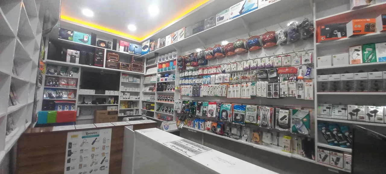 محصولات فرهنگی و خدمات کامپیوتر و کافی نت سعدی - تصویر 5
