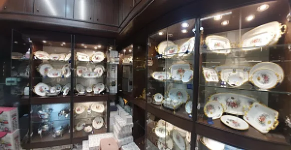 کریستال حسینی