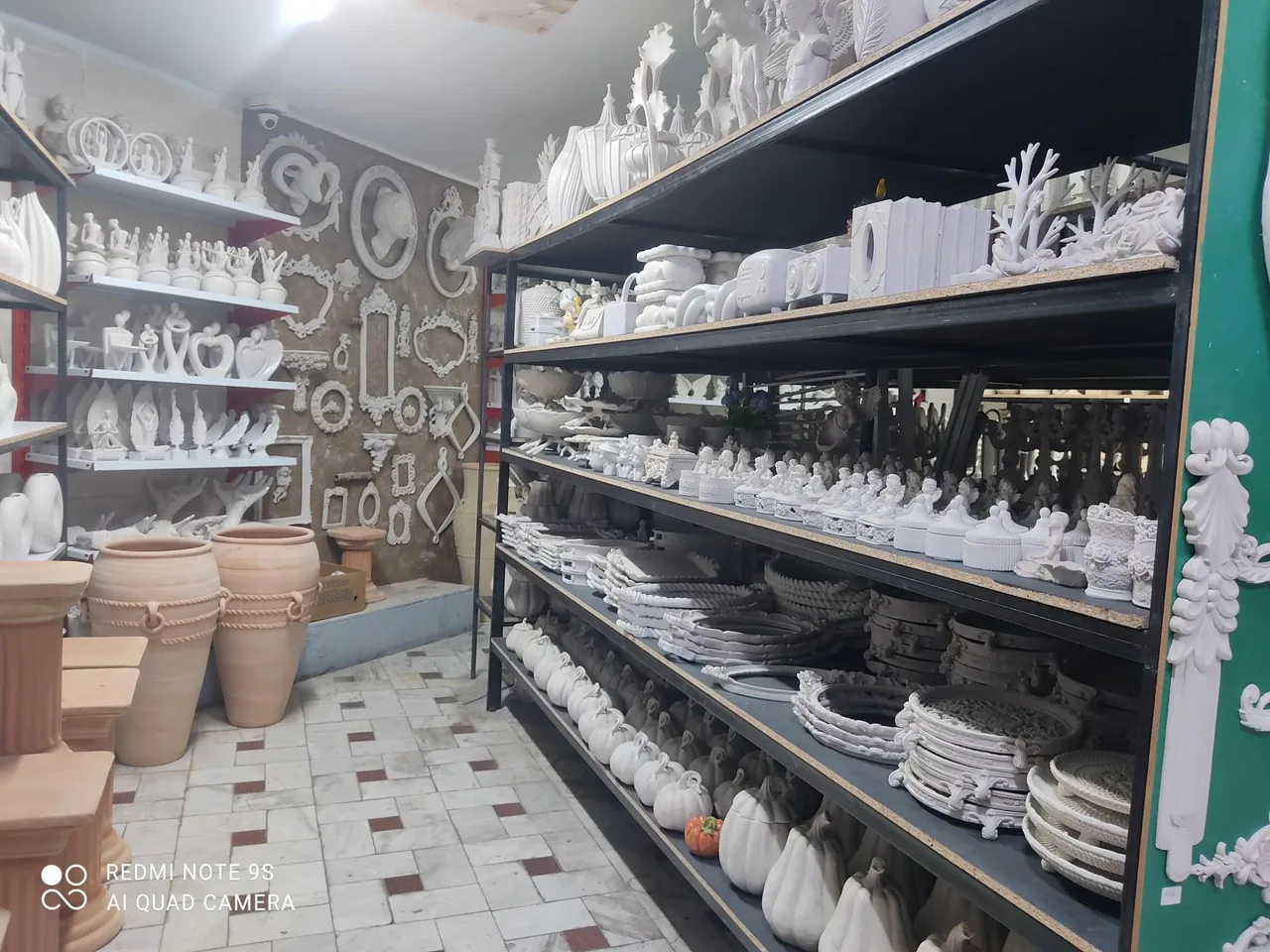 گالری بوم رنگ - تصویر 2
