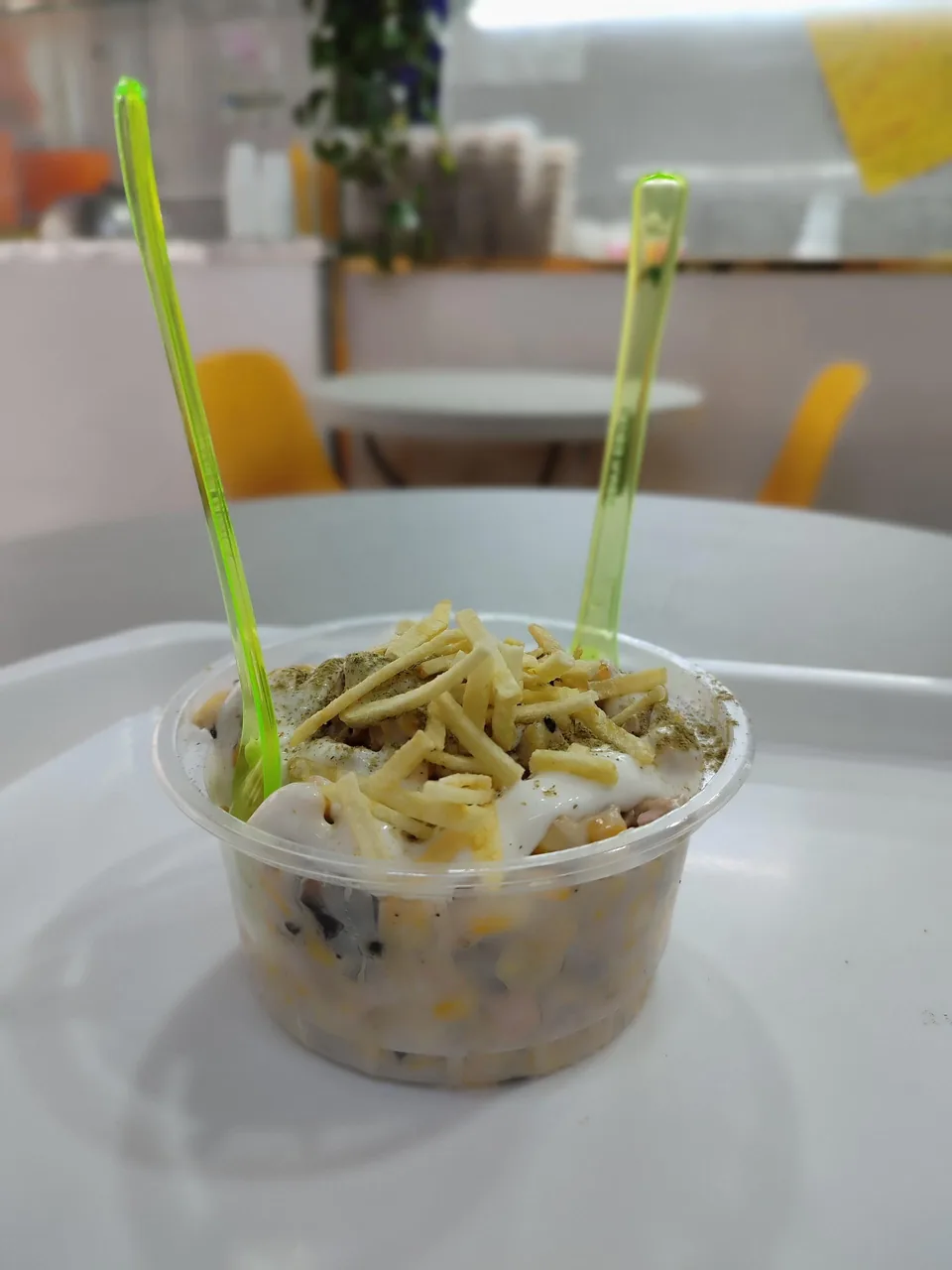 آبمیوه و بستنی یمک - تصویر 3