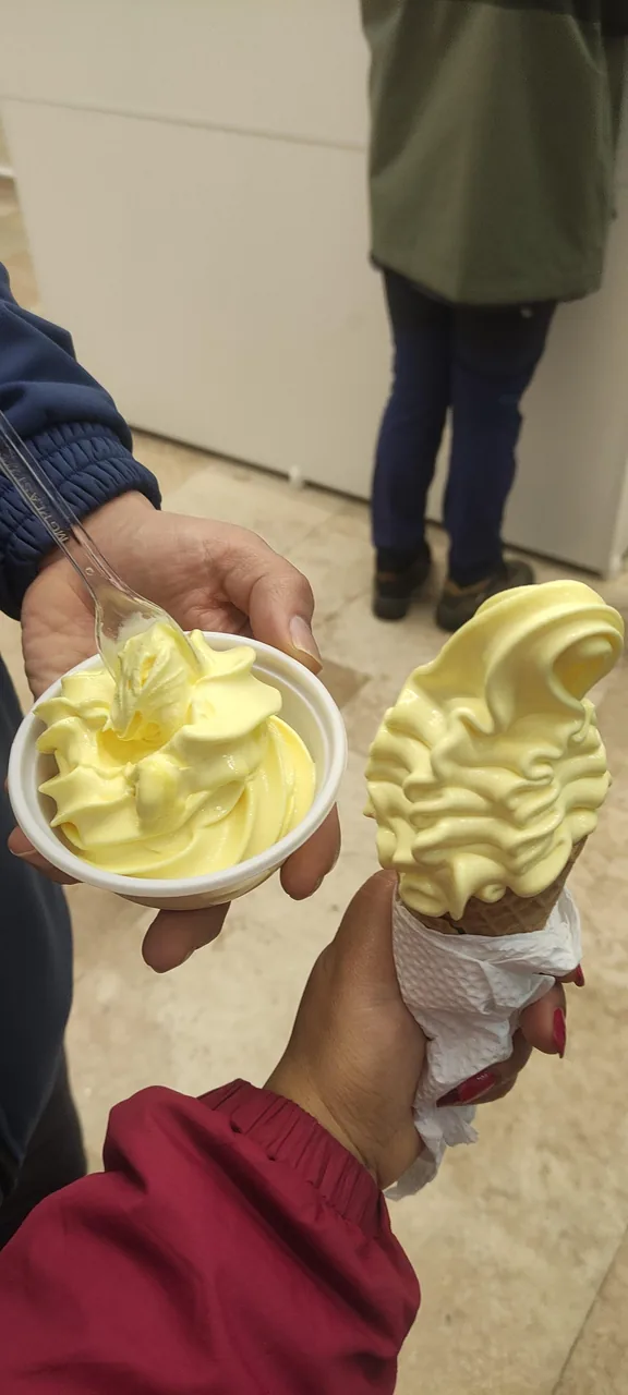 بستنی زائرالرضا شعبه 3